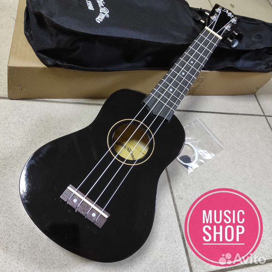 Укулеле сопрано новая чёрная с чехлом