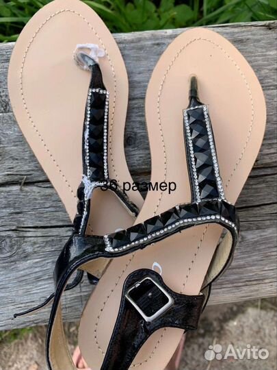 Сандали новые