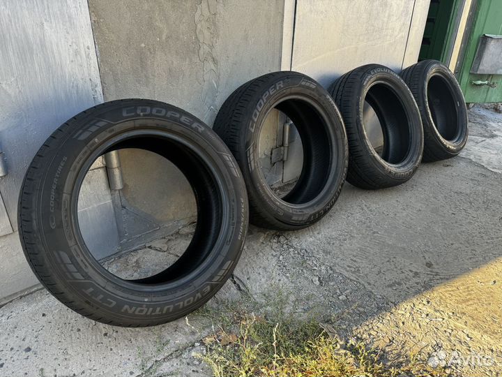 Cooper Evolution CTT 235/55 R18 100