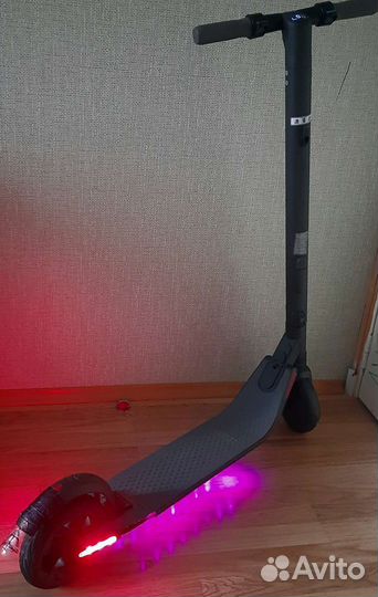 Электросамокат ninebot kickscooter es2