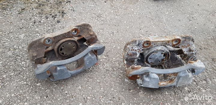 Peugeot 308 EP6 Суппорта передний прав левый