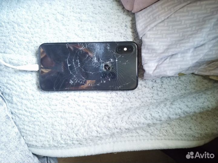 iPhone Xs, 64 ГБ