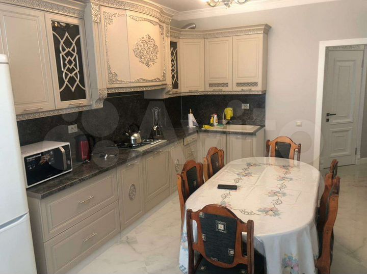 1-к. квартира, 53 м², 4/9 эт.