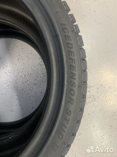 Grenlander Icedefensor Stud II 255/35 R19 96T
