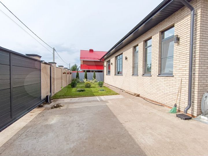 Дом 161 м² на участке 8 сот.