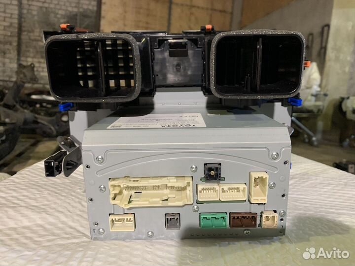 Магнитола на lexus RX4 Mark Levinson