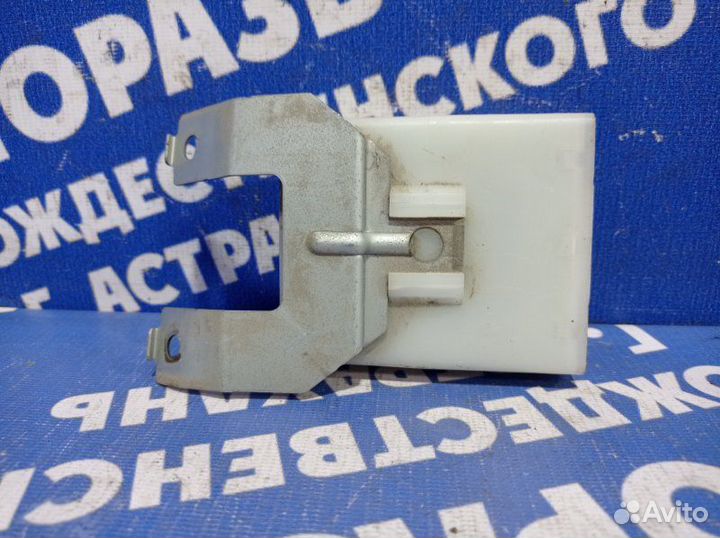 Блок управления центральным замком Nissan Almera