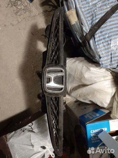 Решетка радиатора Honda Fit