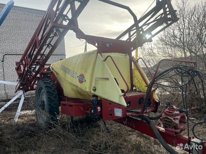 Опрыскиватель Hardi Navigator 3000, 2012