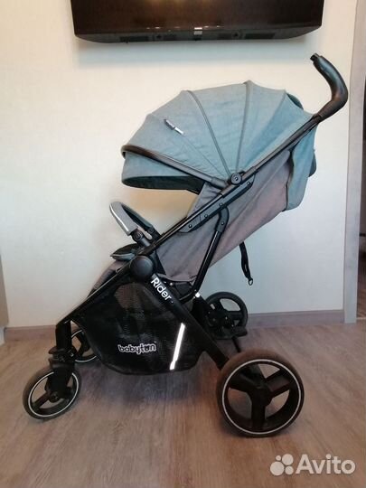 Коляска прогулочная