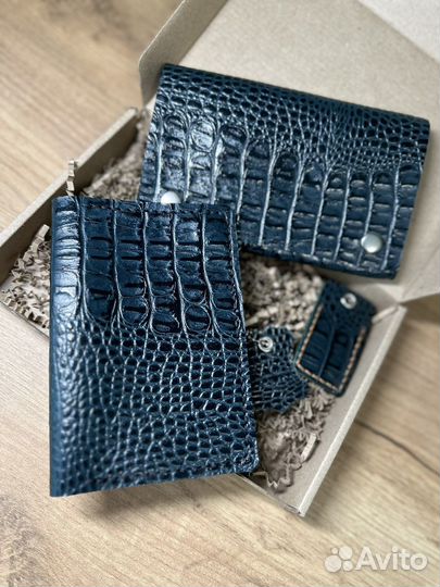 Кошелек и Обложка на паспорт кожа и чехольчик