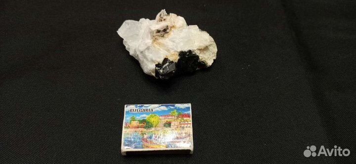 Флюорит с марматитом