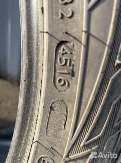 Nokian Tyres WR SUV 3 295/40 R21