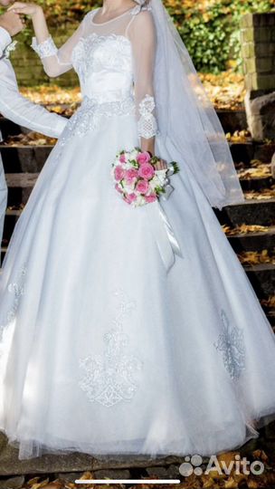 Свадебное платье