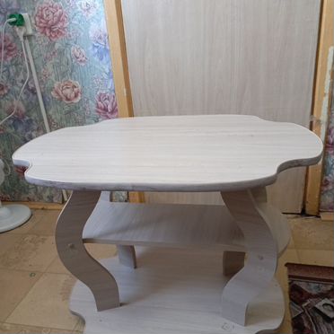 Журнальный столик