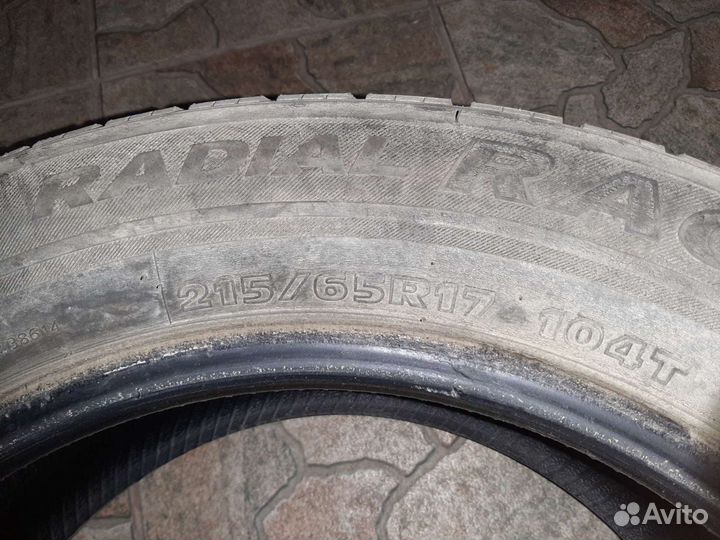 Hankook Radial RA08 215/65 R17 204ZR
