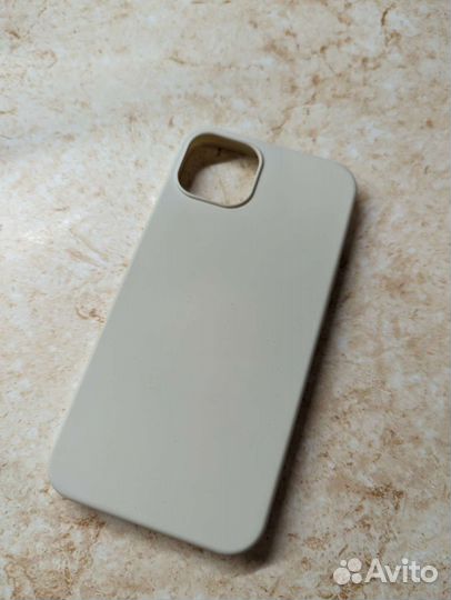 Чехол на iPhone 13