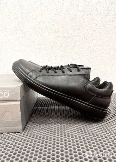 Кроссовки Ecco эргономичные