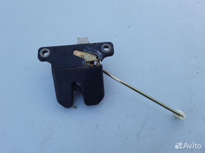 Замок крышки багажника Audi A6 C5