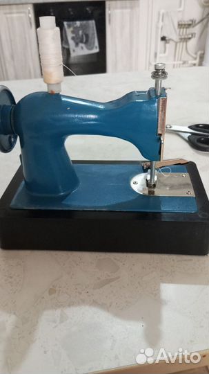Детская швейная машина