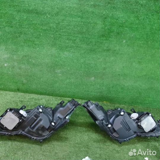 Фара Комплект фар Тойота Камри 70 (2018-2021)