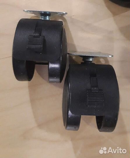 Колесики мебельные (стопор/без) 5 шт