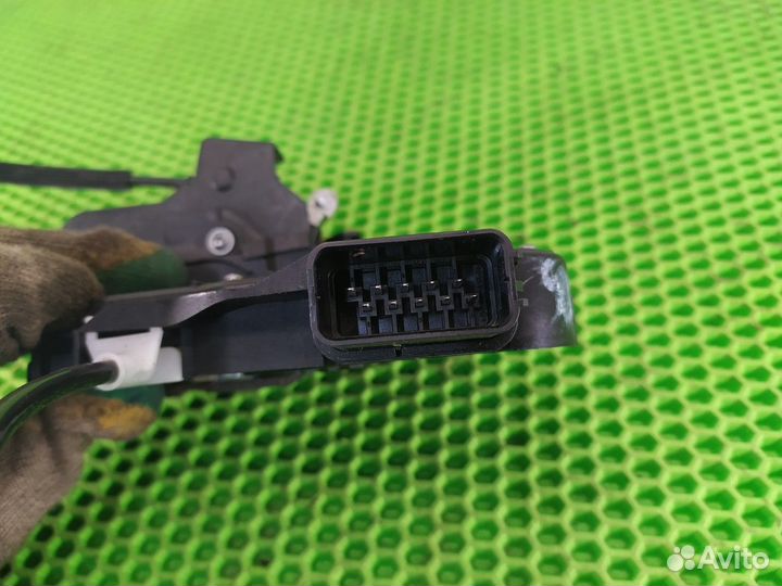 Замок двери задней левой L