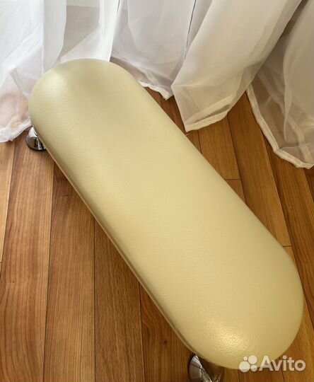 Подставка для рук маникюрная