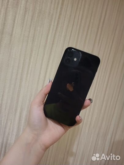 iPhone 12, 64 ГБ