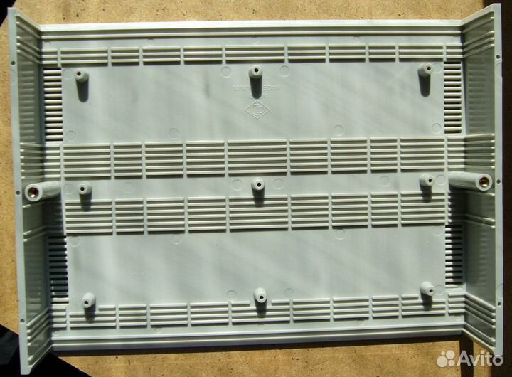 Корпус рэа. Пластмассовый