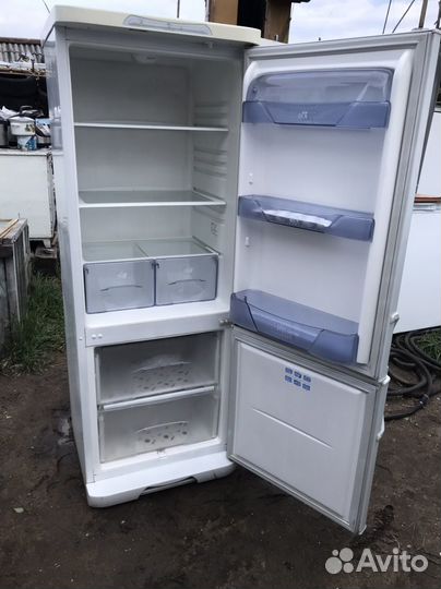 Холодильник Бирюса