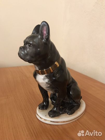 Статуэтка фарфор