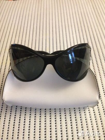 Очки солнцезащитные Yves Saint Laurent женские