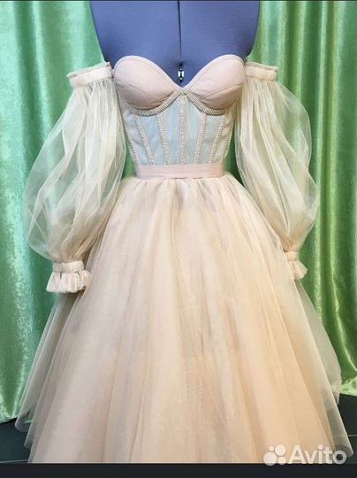 Вечернее платье