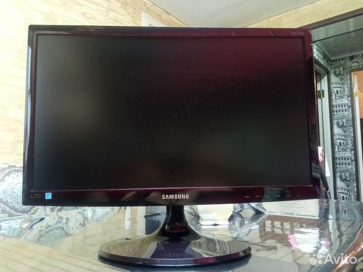 Монитор Samsung