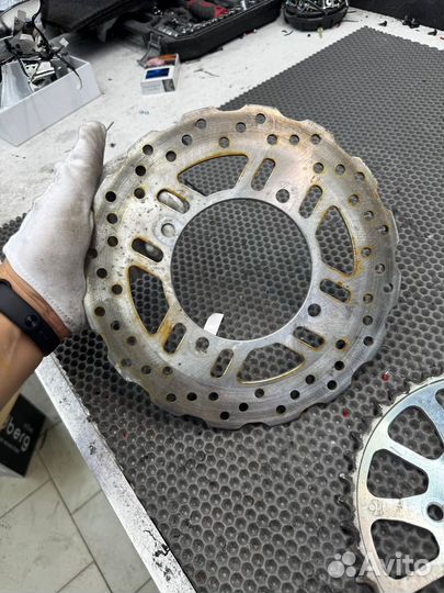 Задний тормозной диск и звезда kawasaki z900