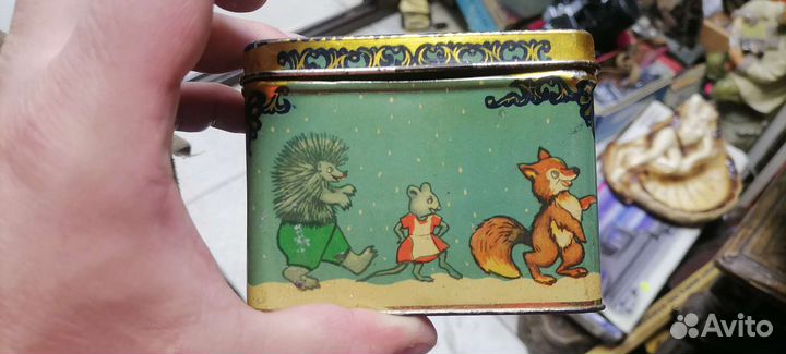 Банка С Новым 1958 годом. Кремль Жестяная банка