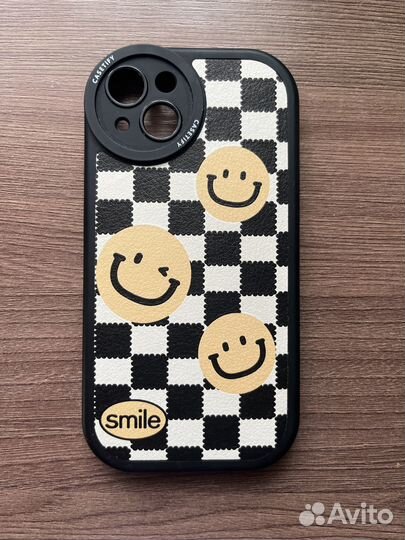 Чехол на iPhone 13