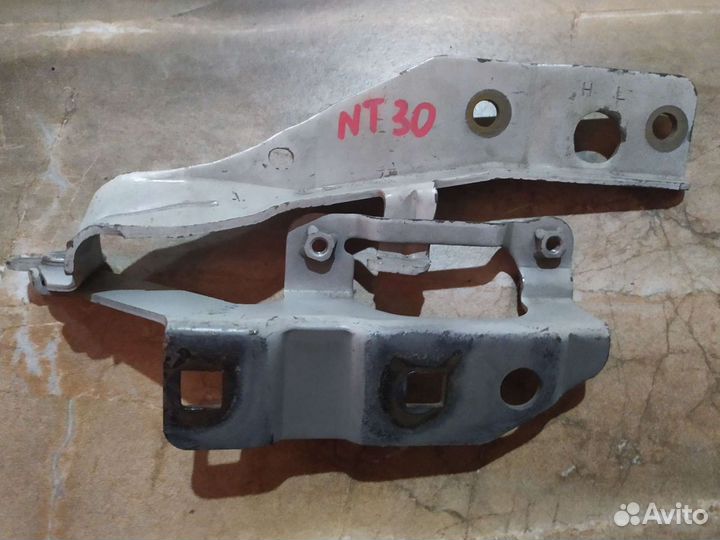 Петля капота левая на Ниссан хтрейл т30
