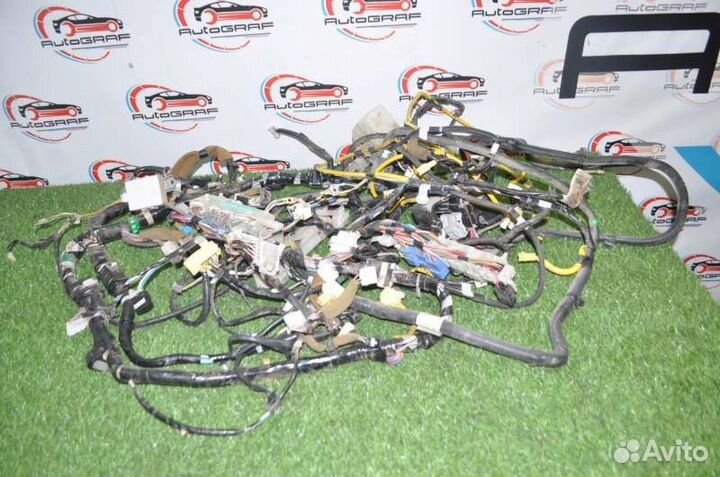 Коса подторпедная + caлона Toyota Tundra 3UR-FBE