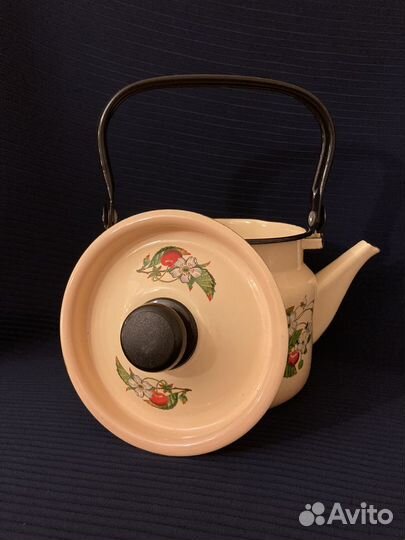 Чайник эмалированный СССР новый