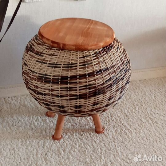 Стол из полиротанга