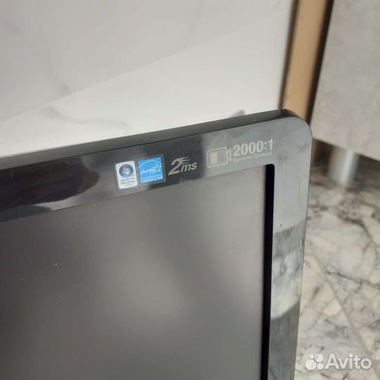Монитор Samsung 932F