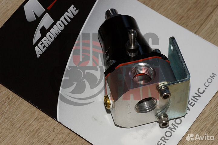 Топливный регулятор Aeromotive под 2 входа AN6