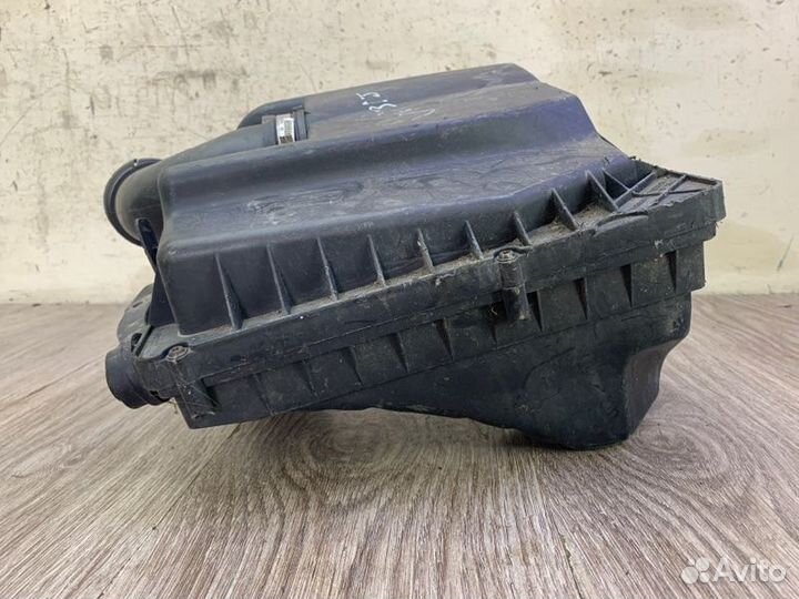 Корпус воздушного фильтра Opel Zafira B Z16XE1