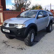 Mitsubishi L200 2.5 MT, 2011, 209 000 км, с пробегом, цена 1 070 000 руб.