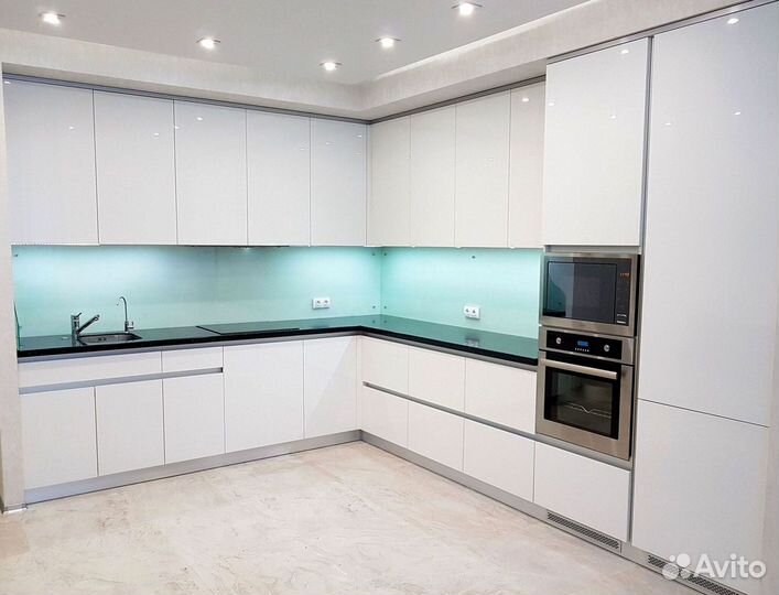 Угловая кухня с мдф фасадами