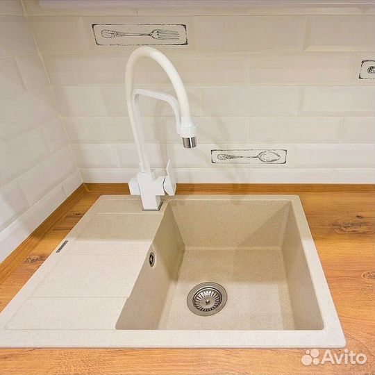 Угловой кухонный гарнитур под ключ