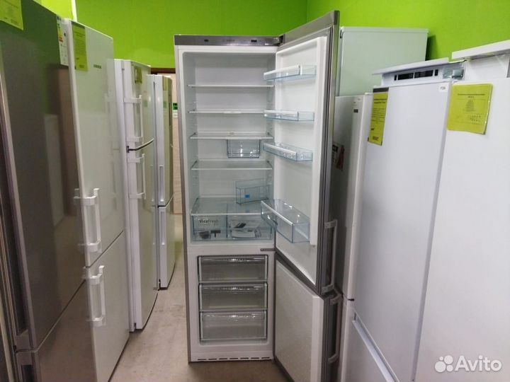 Холодильник Bosch KGE39XL20R