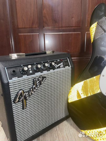 Электро гитара fender squier bullet strat